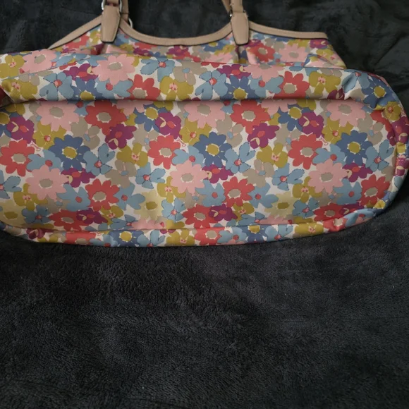 RARE NWOT COACH Peyton Floral Print Multicolor Canvas Satchel Tote Shoulder Bag - Picture 6 of 7